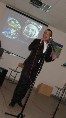 12 апреля 2011
