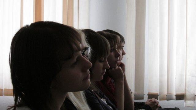 12 апреля 2011