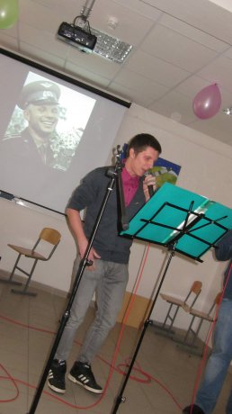 12 апреля 2011