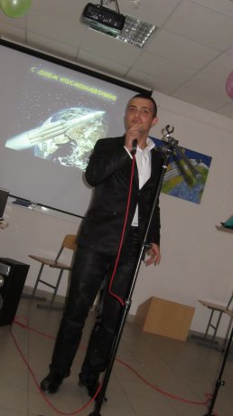 12 апреля 2011